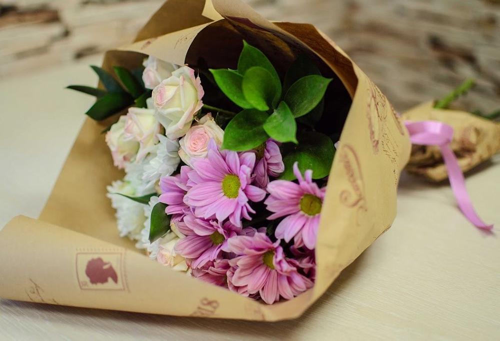 Букет цветов из: Розы и Хризантемы в Лисино-Корпус