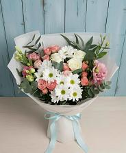 Букет цветов из:  Розы, Лизиантусы и Хризантемы в Лисино-Корпус
