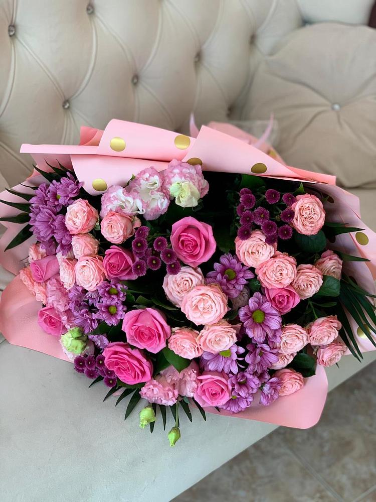 Букет цветов из: Хризантемы, Розы и Лизиантусы в Лисино-Корпус