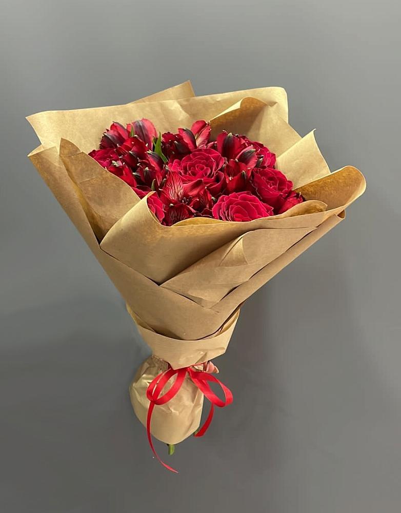 Букет цветов из: Альстромерии и Розы в Лисино-Корпус