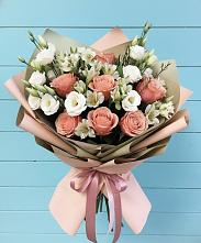Букет цветов из:  Розы, Альстромерии и Лизиантусы в Лисино-Корпус
