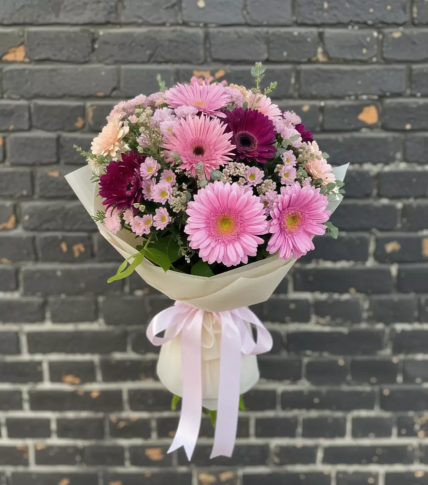 Букет цветов из: Герберы и Хризантемы в Лисино-Корпус