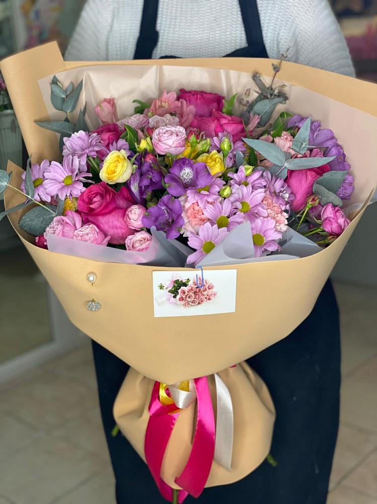 Букет цветов из: Хризантемы, Гвоздики и Альстромерии в Лисино-Корпус