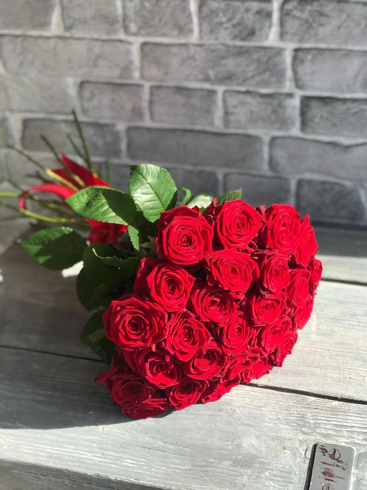 Букет Красные розы Фридом в Лисино-Корпус
