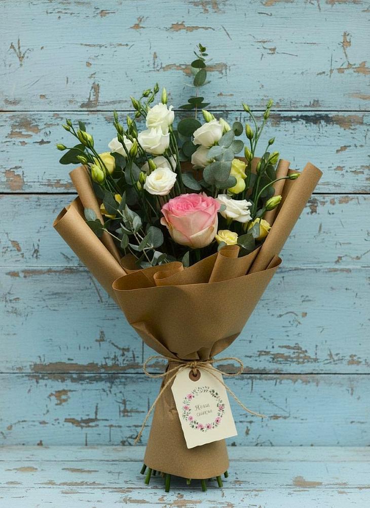 Букет цветов из: Розы и Лизиантусы в Лисино-Корпус