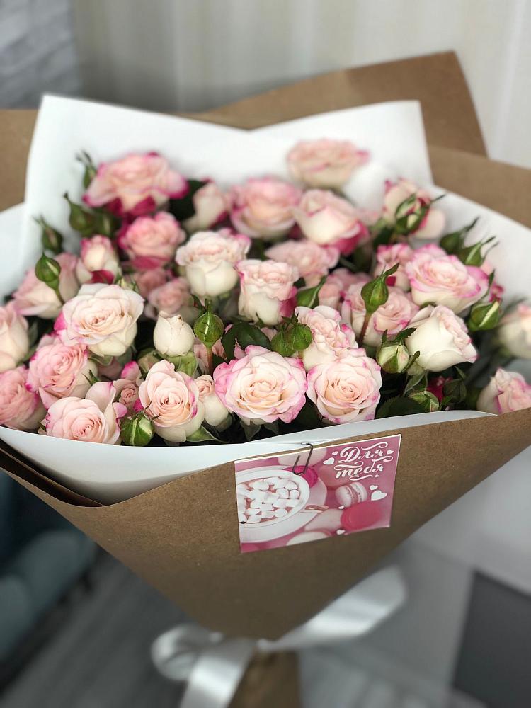 Букет цветов из: Розы в Лисино-Корпус