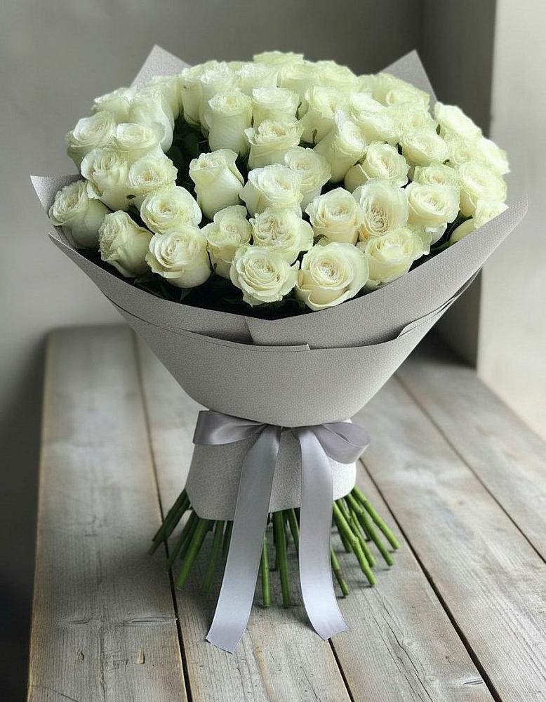 Букет 35 Белых роз в Лисино-Корпус