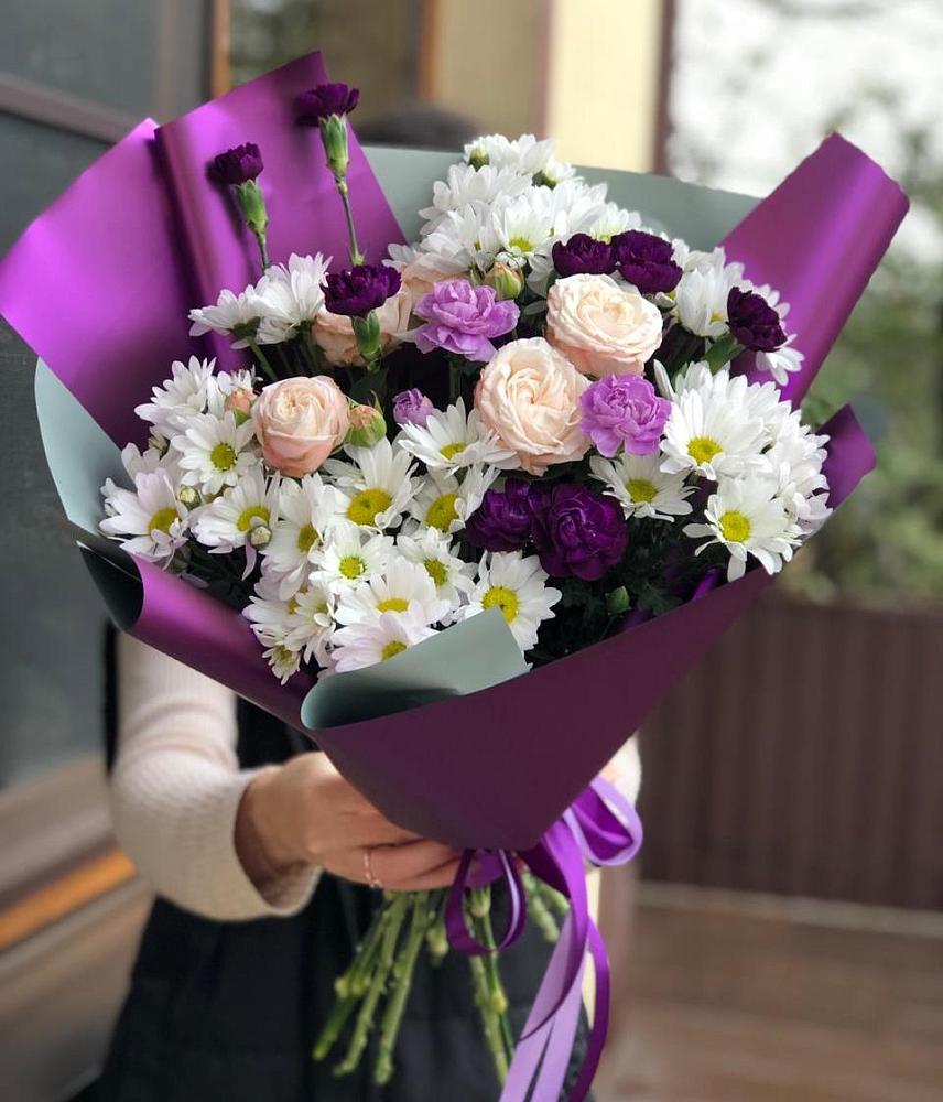 Букет цветов из: Хризантемы, Гвоздики и Розы в Лисино-Корпус