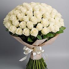 Букет 101 беля роза Белоснежка в Лисино-Корпус