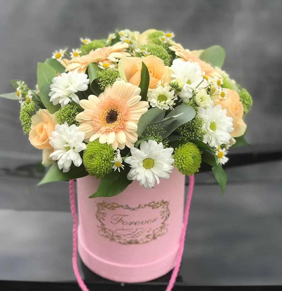 Цветочная композиция из Розы, Герберы и Хризантемы в шляпной коробке в Лисино-Корпус