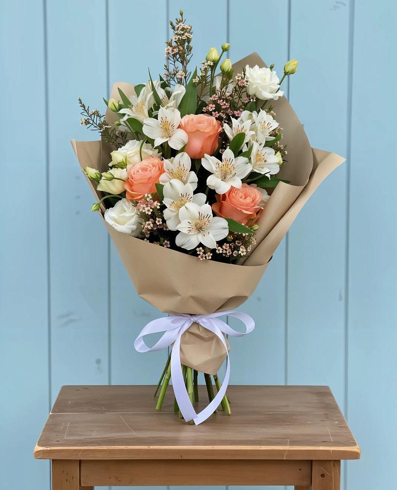 Букет цветов из: Альстромерии, Лизиантусы, Розы и Хризантемы в Лисино-Корпус