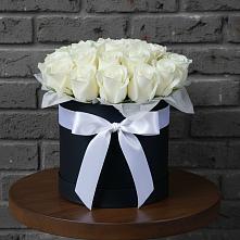 Цветочная композиция из Розы в шляпной коробке в Лисино-Корпус