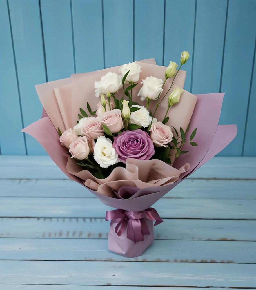 Букет цветов из: Розы и Лизиантусы в Лисино-Корпус